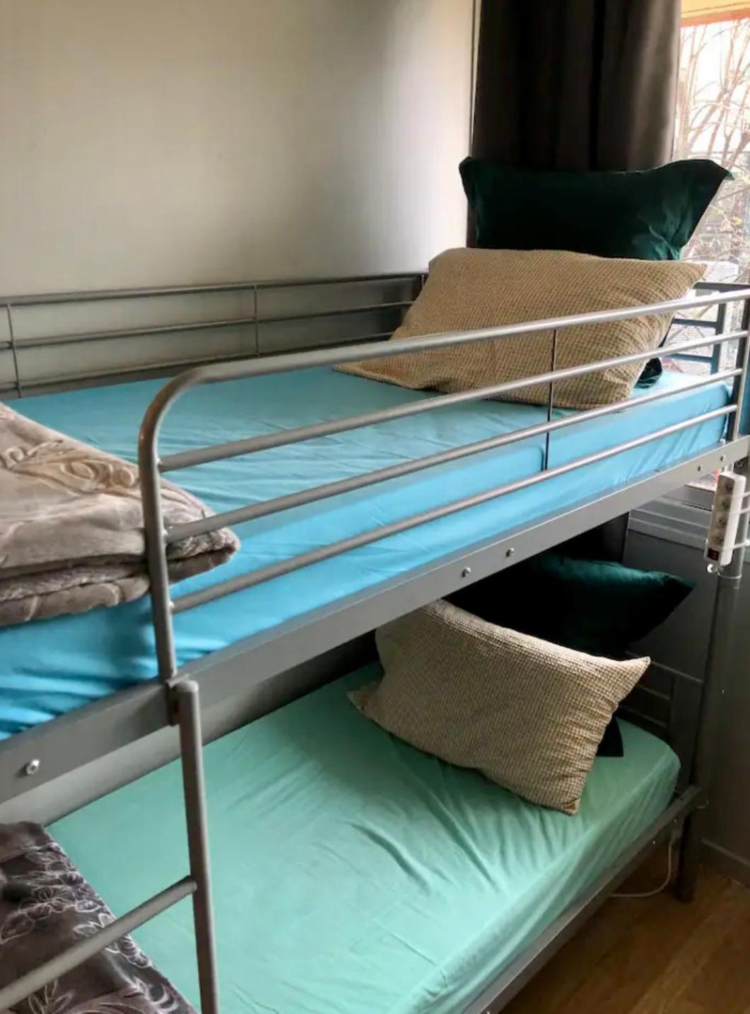 Female-Dortoir Femme -Dorm Shared Room Paris Bobigny Exteriér fotografie